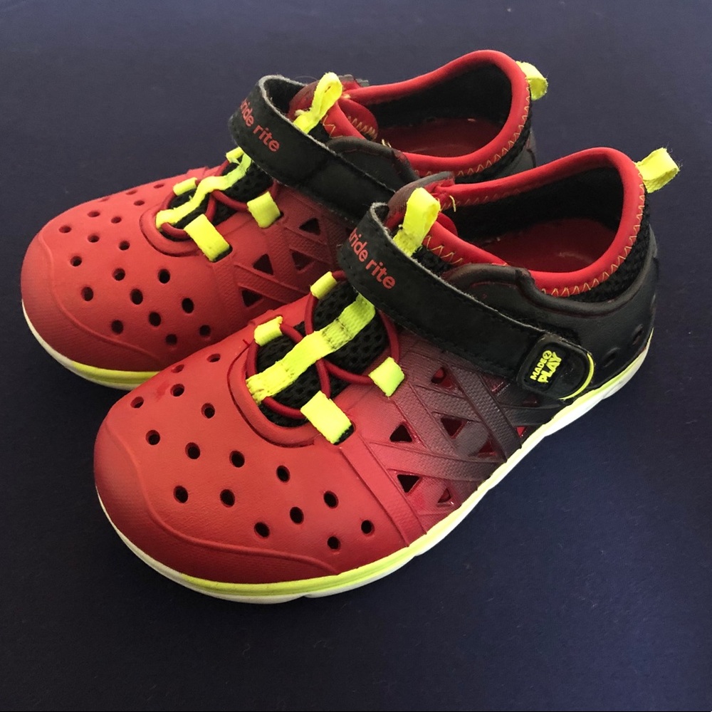 Stride Rite water shoes